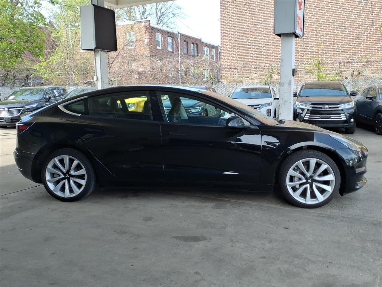 Tesla Model 3  2020