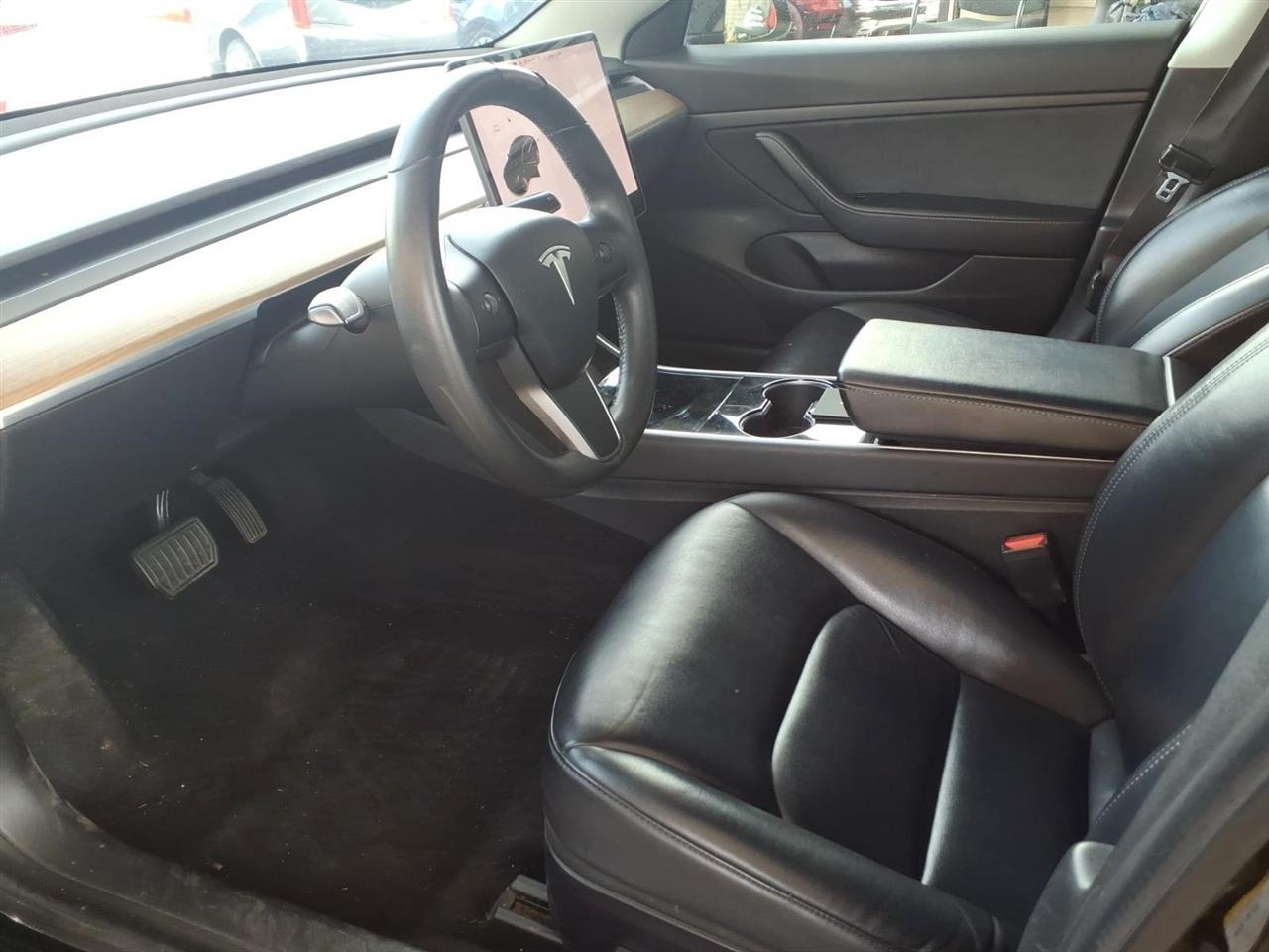 Tesla Model 3  2020