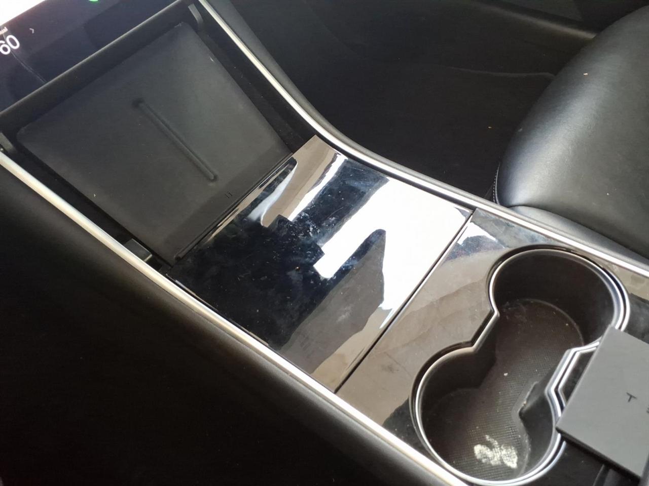 Tesla Model 3  2020