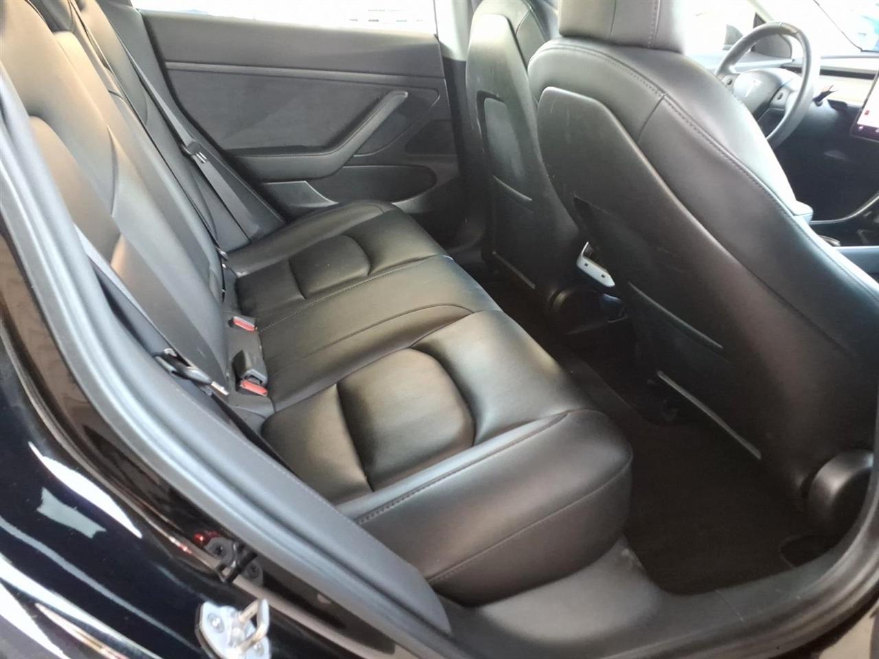 Tesla Model 3  2020