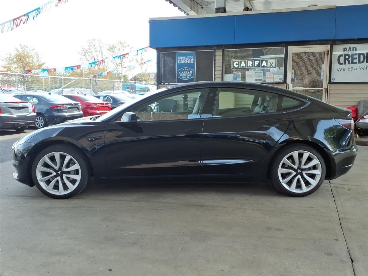 Tesla Model 3  2020