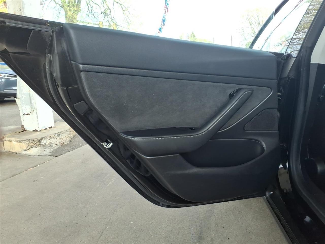 Tesla Model 3  2020