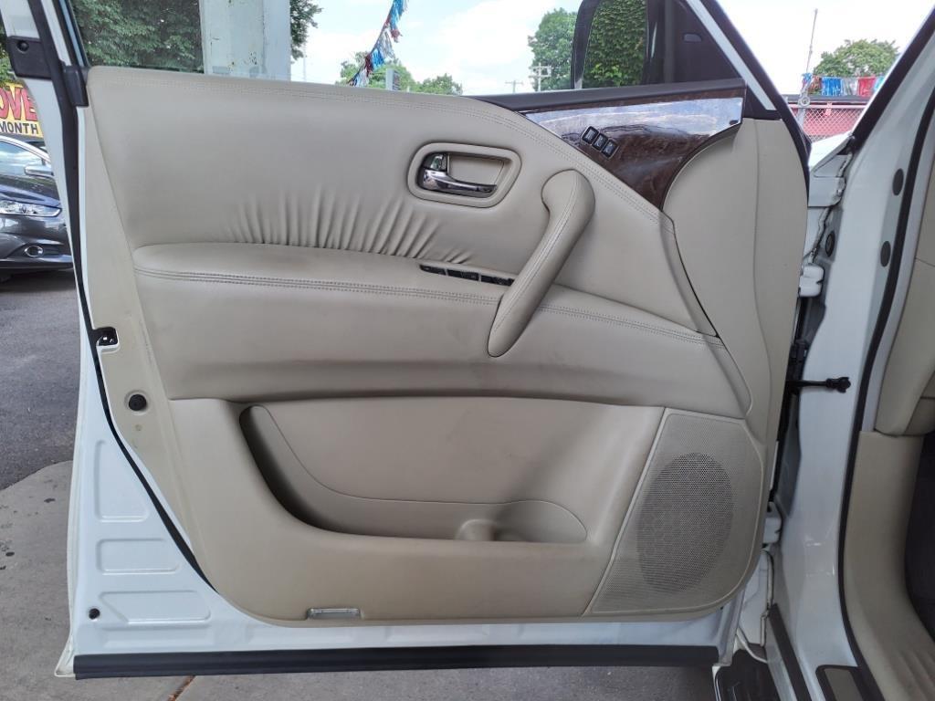 Infiniti QX80  2017