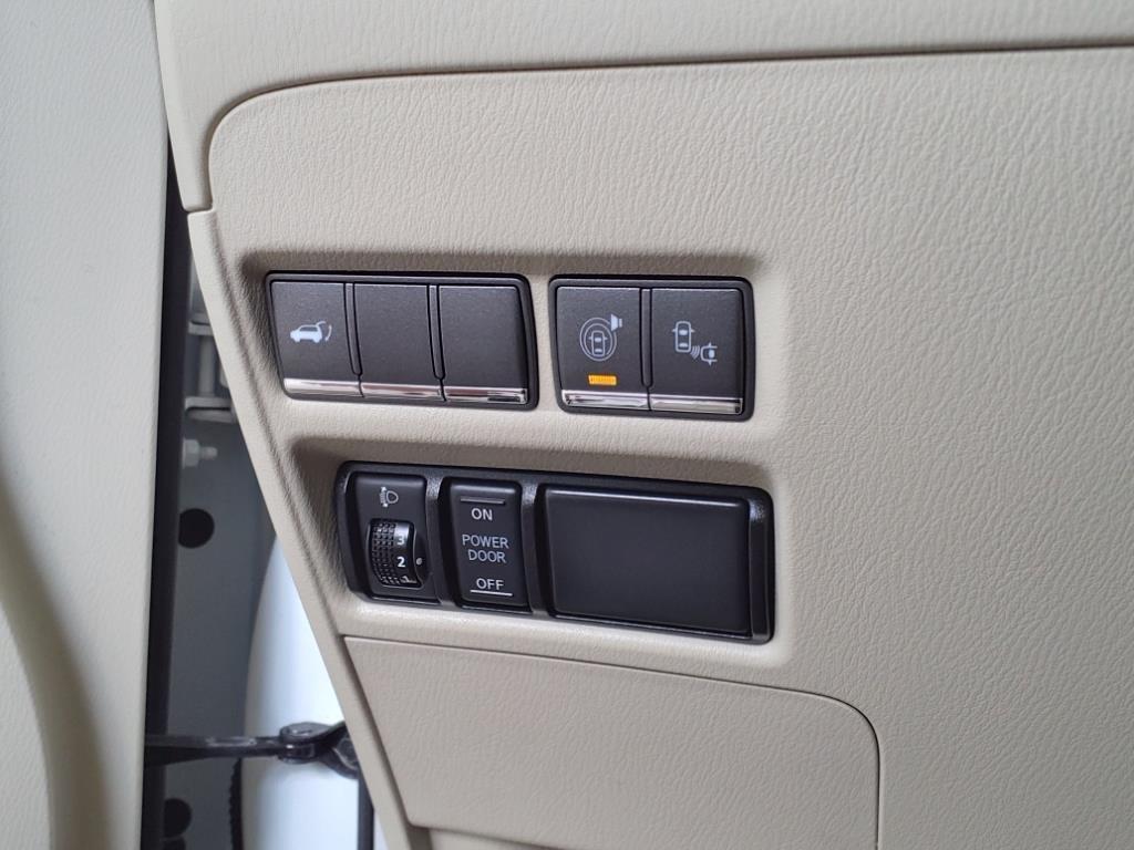 Infiniti QX80  2017