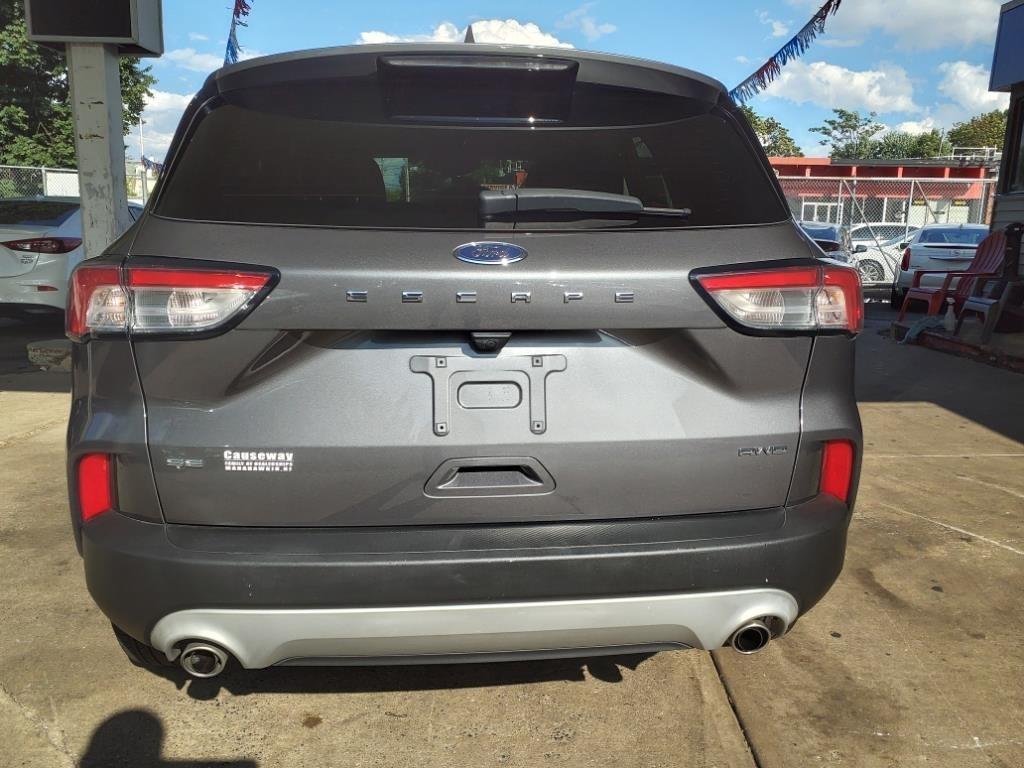 Ford Escape  2021