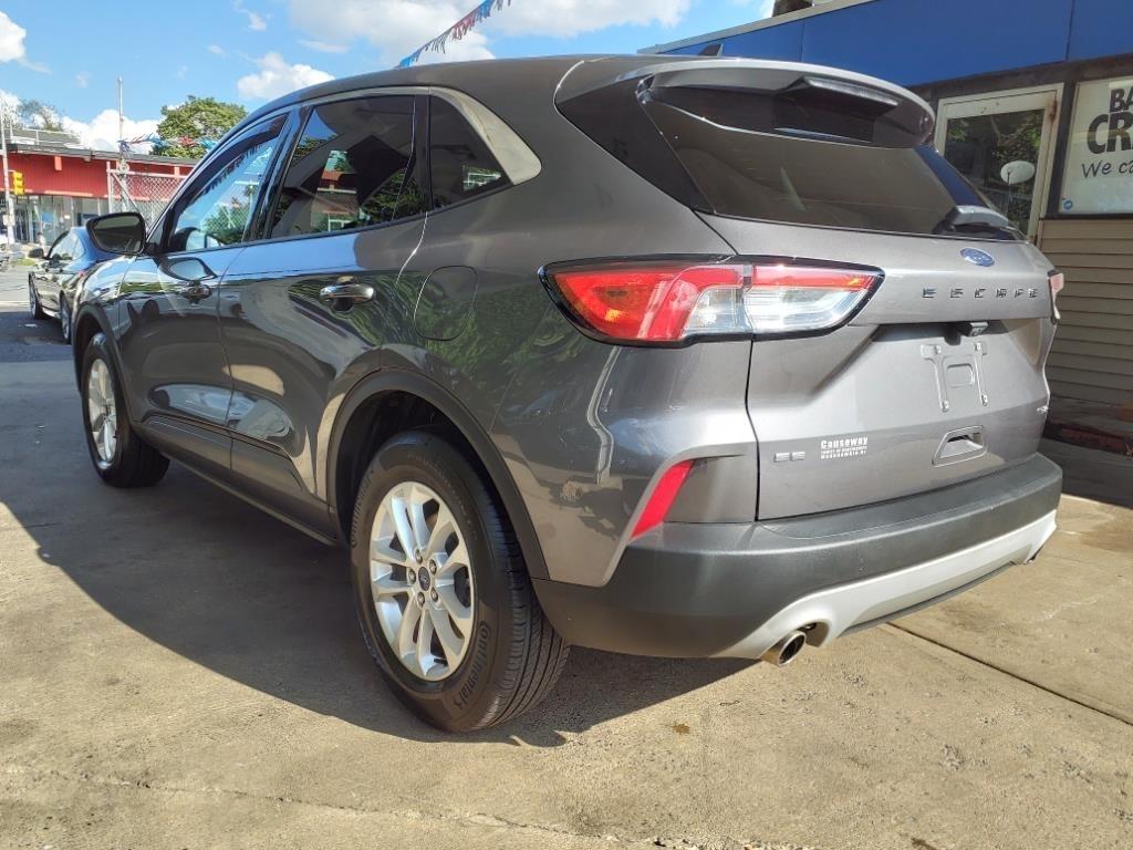 Ford Escape  2021