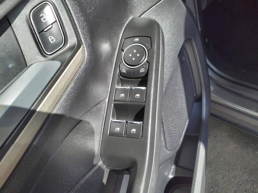 Ford Escape  2021