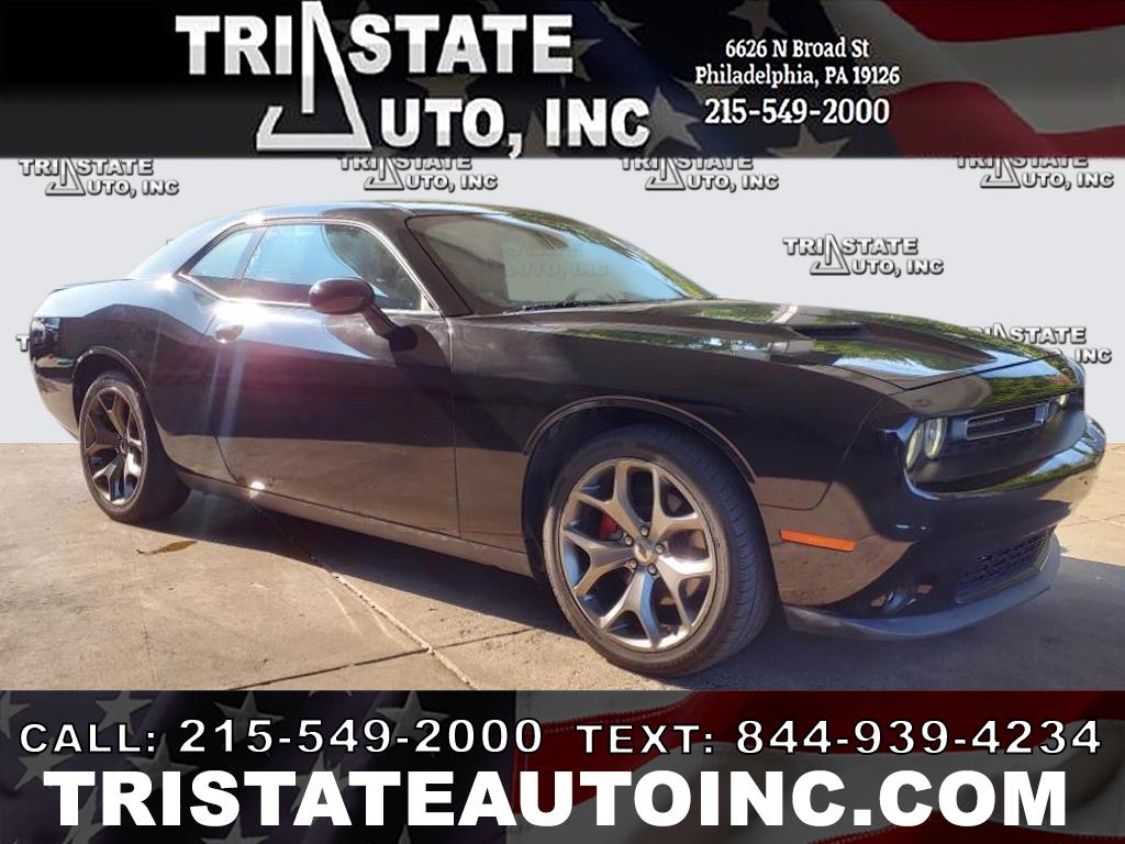 2017 Dodge Challenger Coupe 2D SXT Plus V6