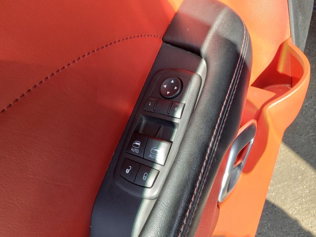 Dodge Challenger  2017