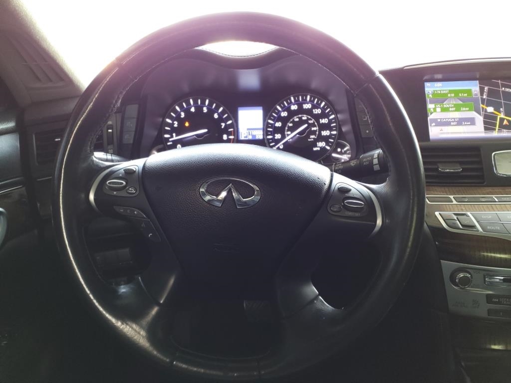 Infiniti M37  2012