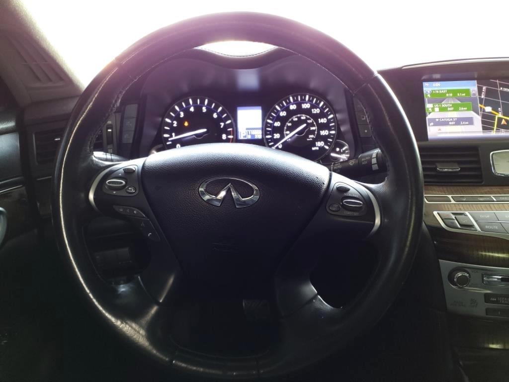 Infiniti M37  2012