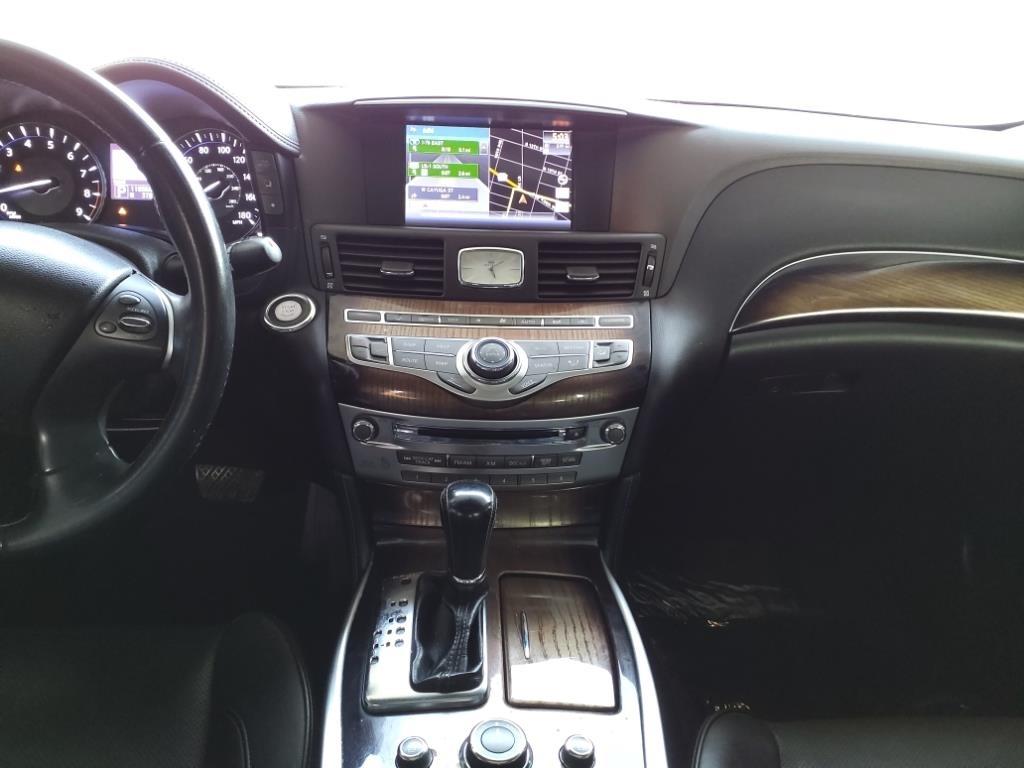 Infiniti M37  2012