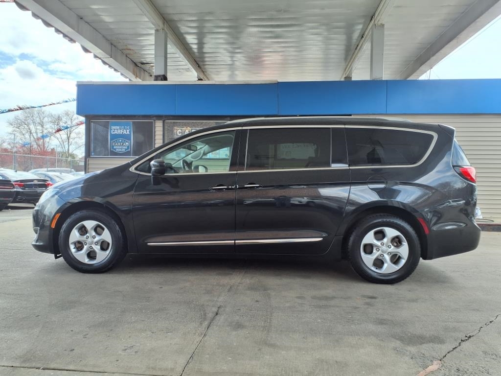 Chrysler Pacifica  2017 Chrysler Pacifica  2017