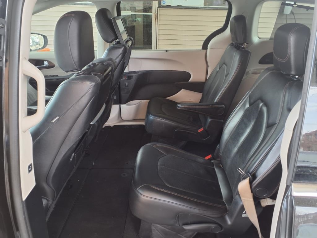 Chrysler Pacifica  2017