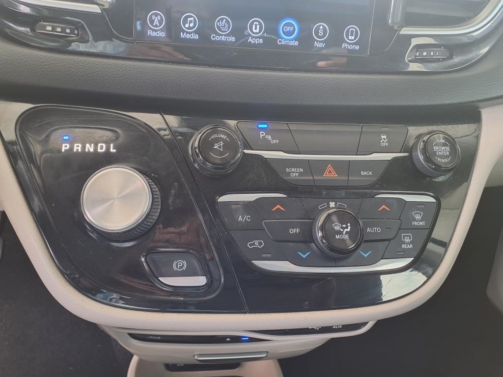 Chrysler Pacifica  2017