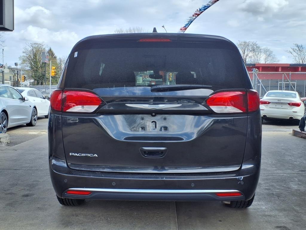 Chrysler Pacifica  2017