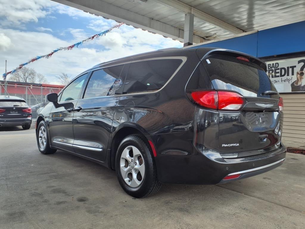 Chrysler Pacifica  2017