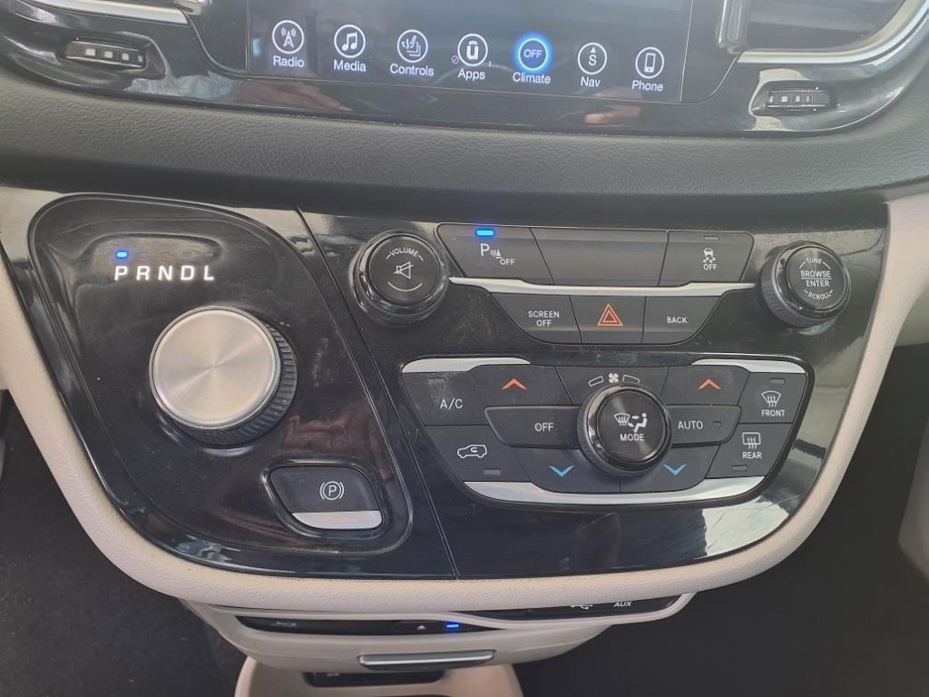 Chrysler Pacifica  2017