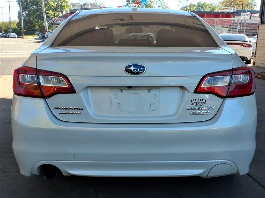 Subaru Legacy  2015