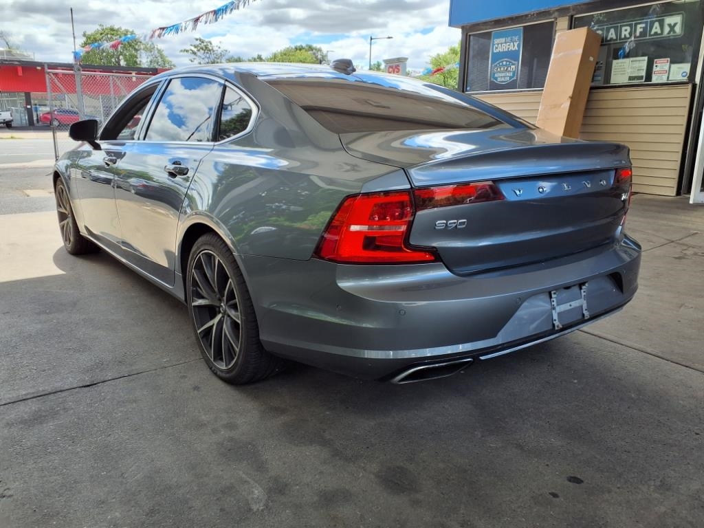 Volvo S90  2018