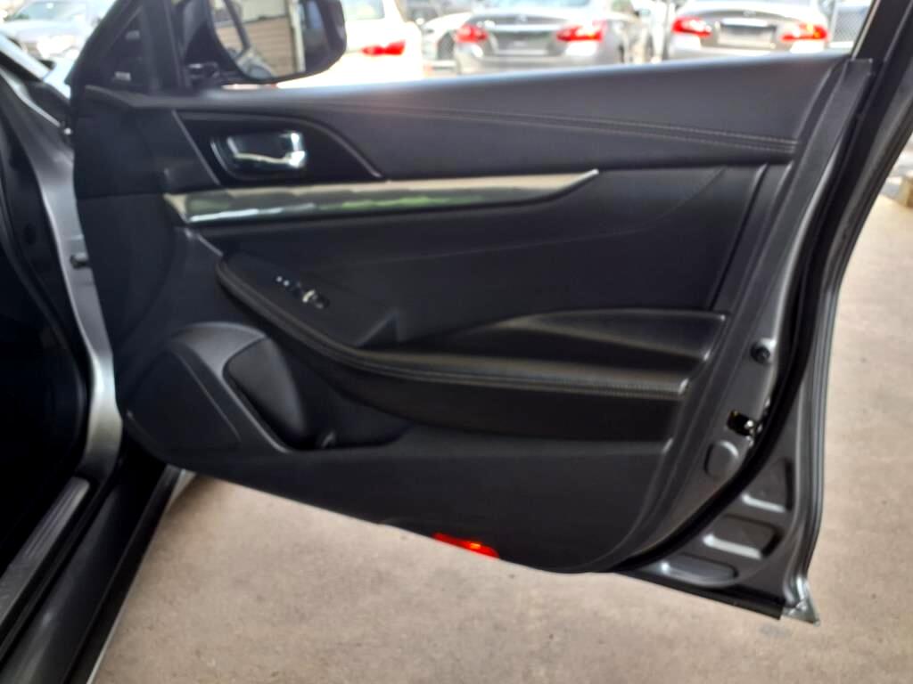 Nissan Maxima  2019