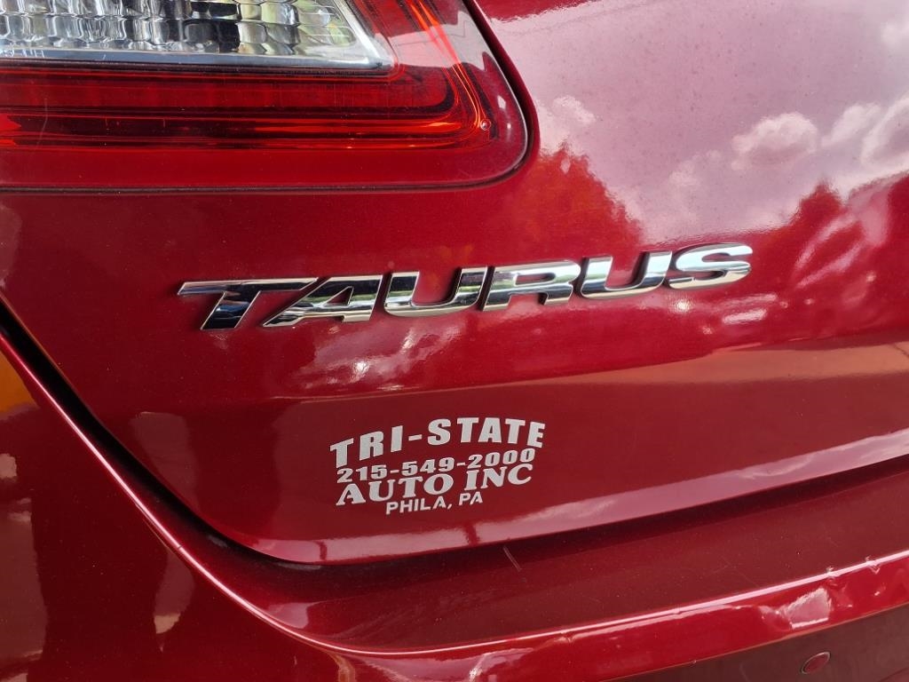 Ford Taurus  2015 Ford Taurus  2015
