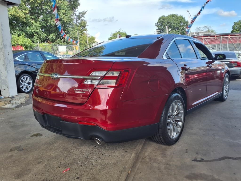 2015 Ford Taurus Limited photo 3