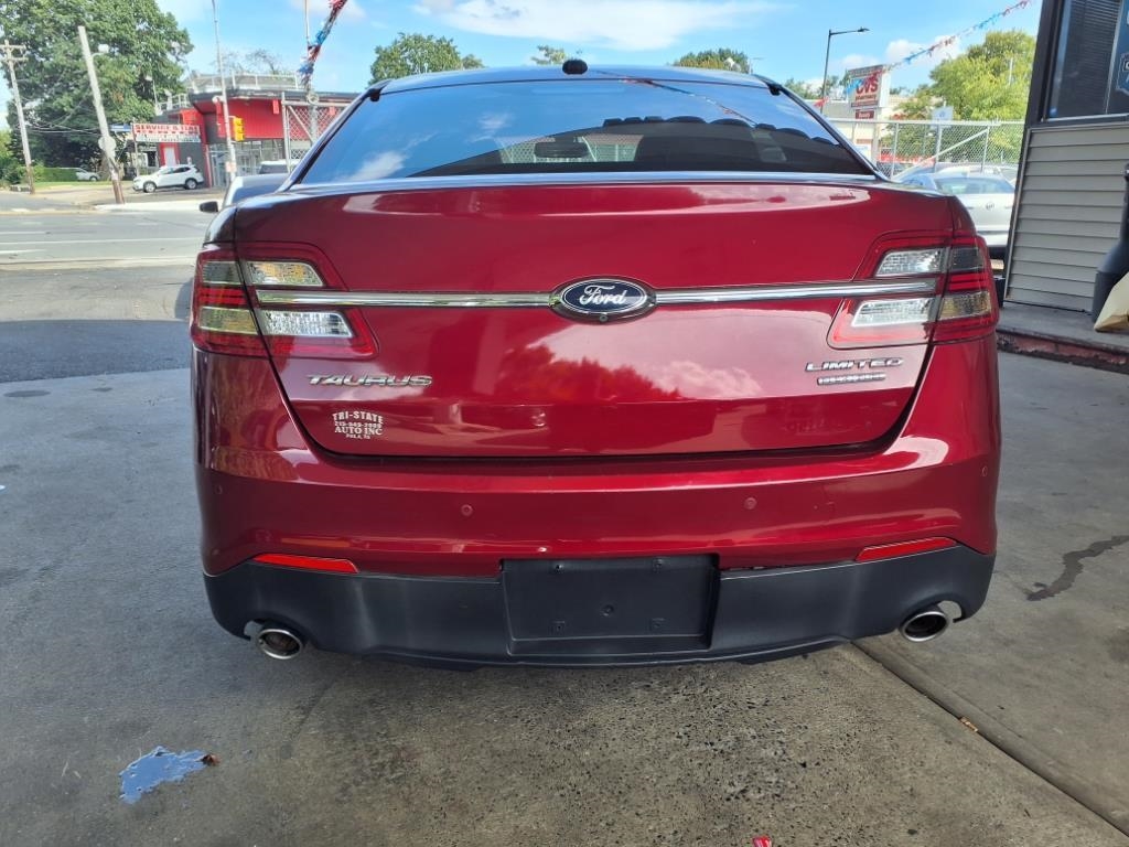 Ford Taurus  2015