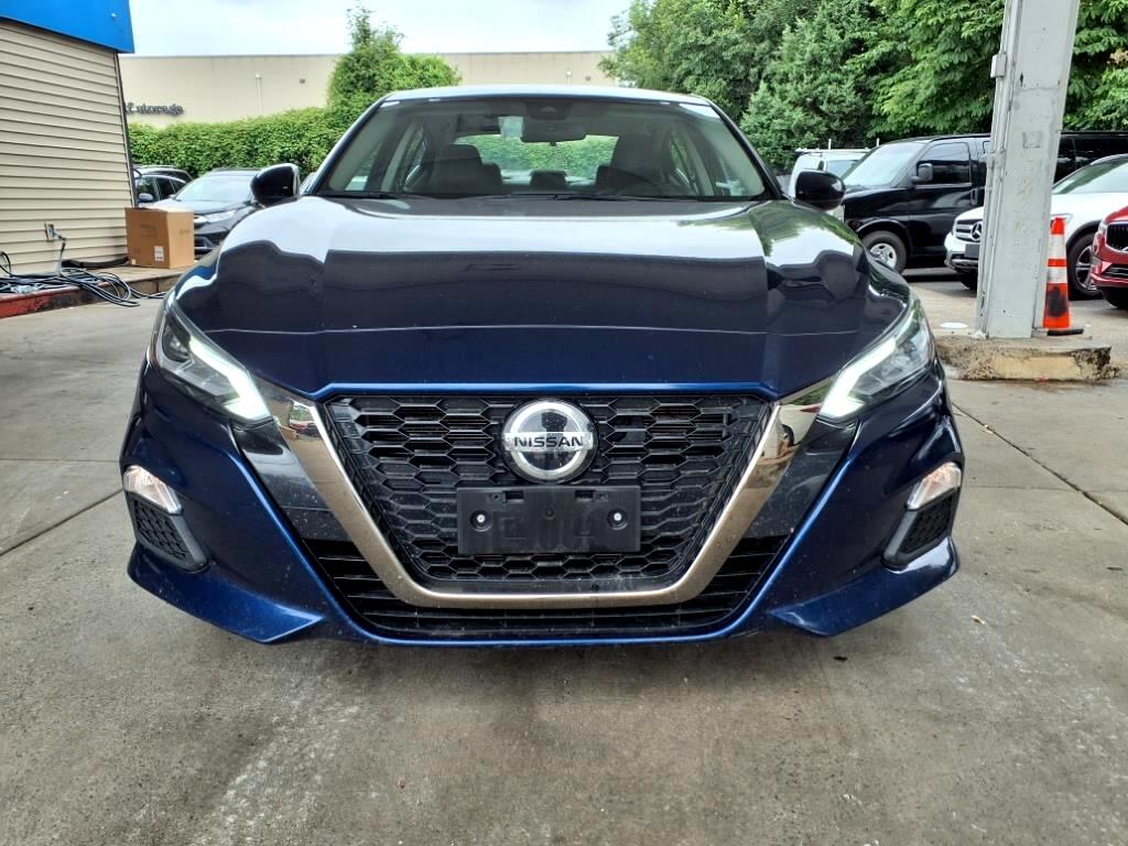 Nissan Altima  2022