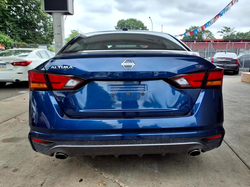 Nissan Altima  2022