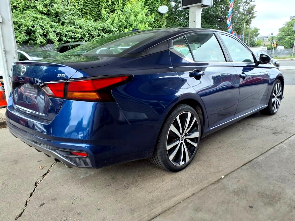 Nissan Altima  2022
