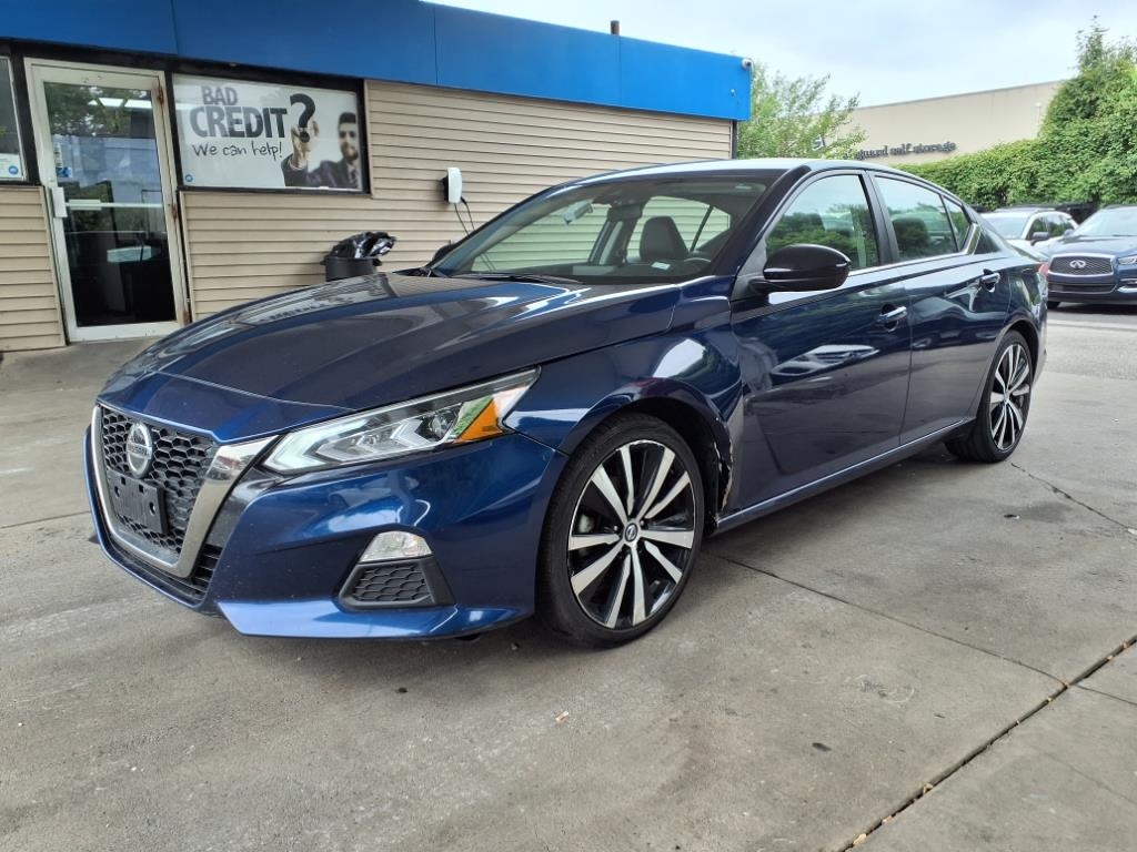 Nissan Altima  2022
