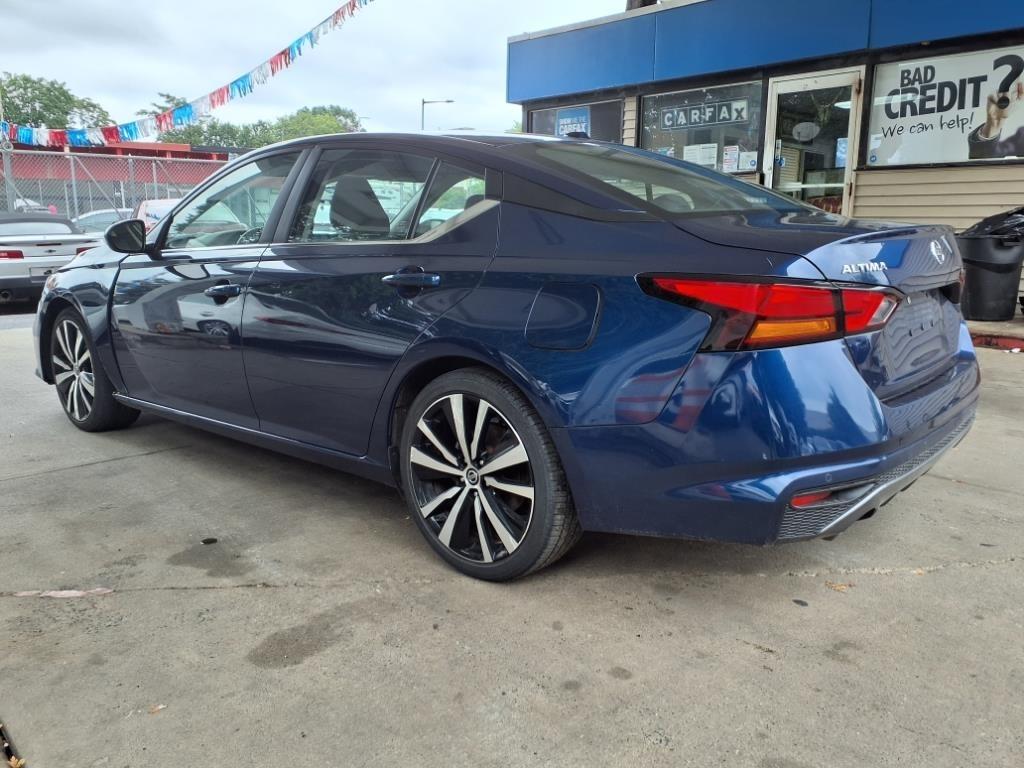 Nissan Altima  2022