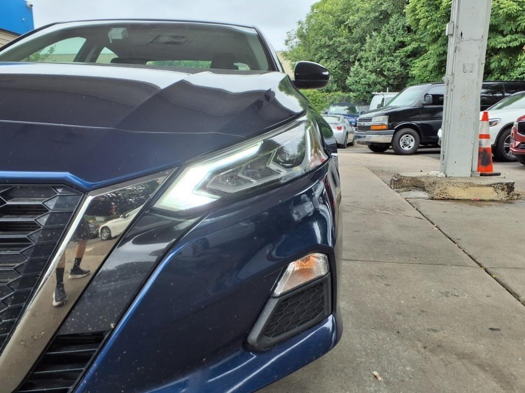 Nissan Altima  2022