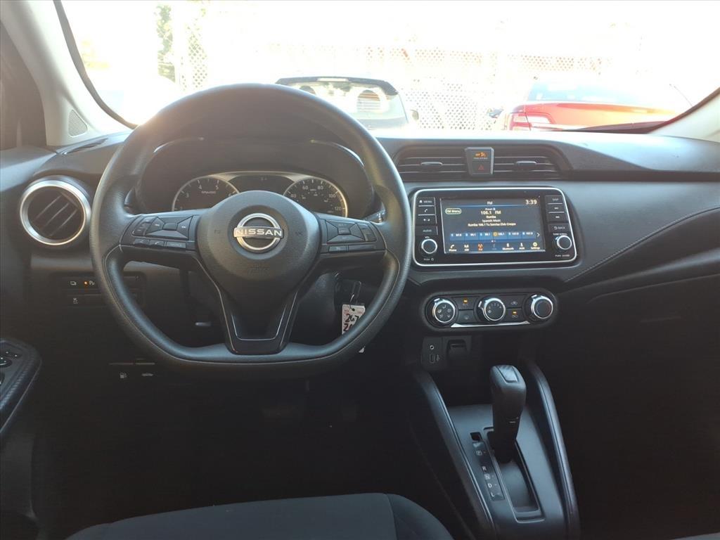Nissan Versa  2024