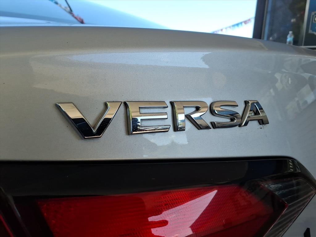 Nissan Versa  2024
