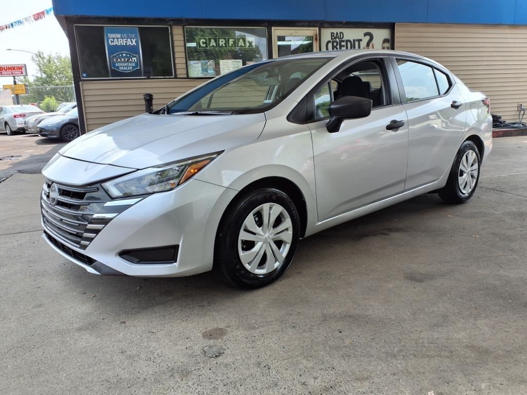 Nissan Versa  2025
