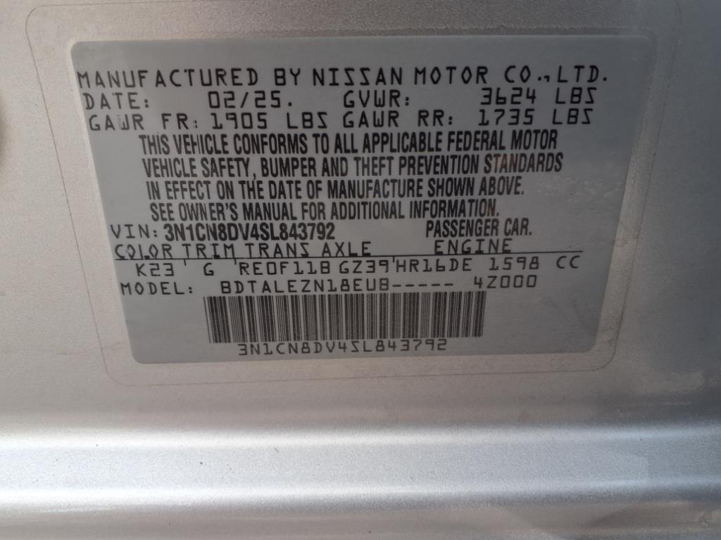 Nissan Versa  2025