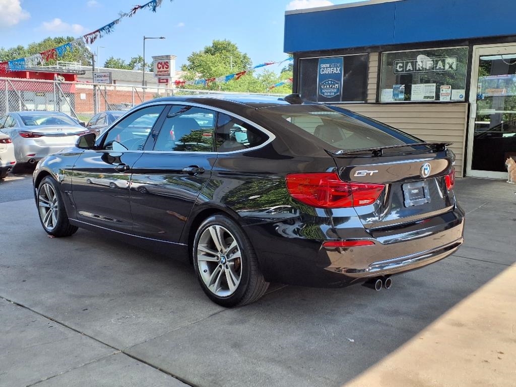 BMW 3 Series  2018 BMW 3 Series  2018