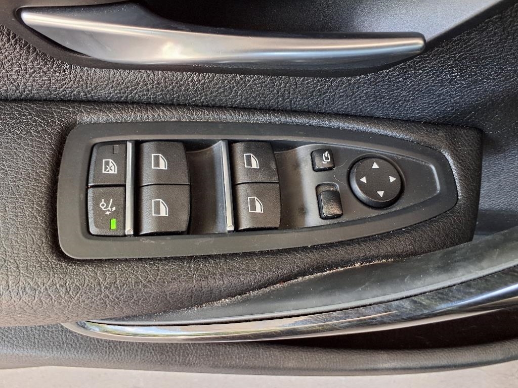 BMW 3 Series  2018 BMW 3 Series  2018