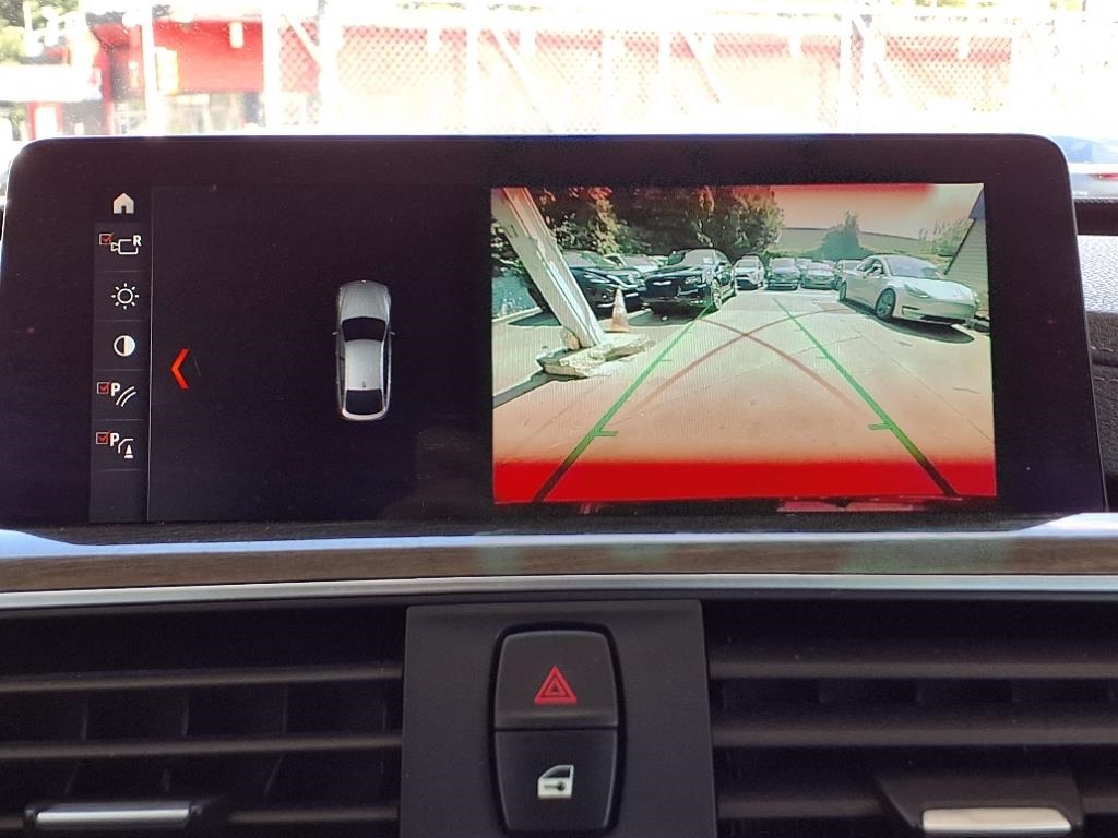 BMW 3 Series  2018 BMW 3 Series  2018