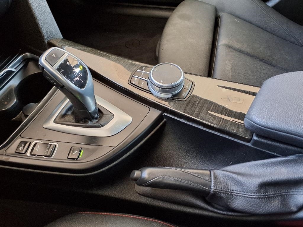 BMW 3 Series  2018 BMW 3 Series  2018