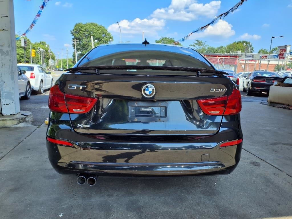 BMW 3 Series  2018
