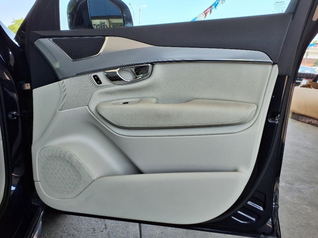 Volvo XC90  2016 Volvo XC90  2016