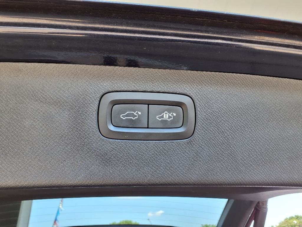 Volvo XC90  2016 Volvo XC90  2016