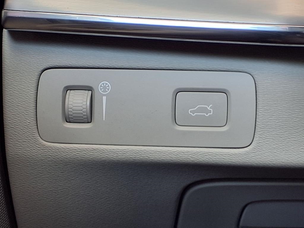 Volvo XC90  2016 Volvo XC90  2016