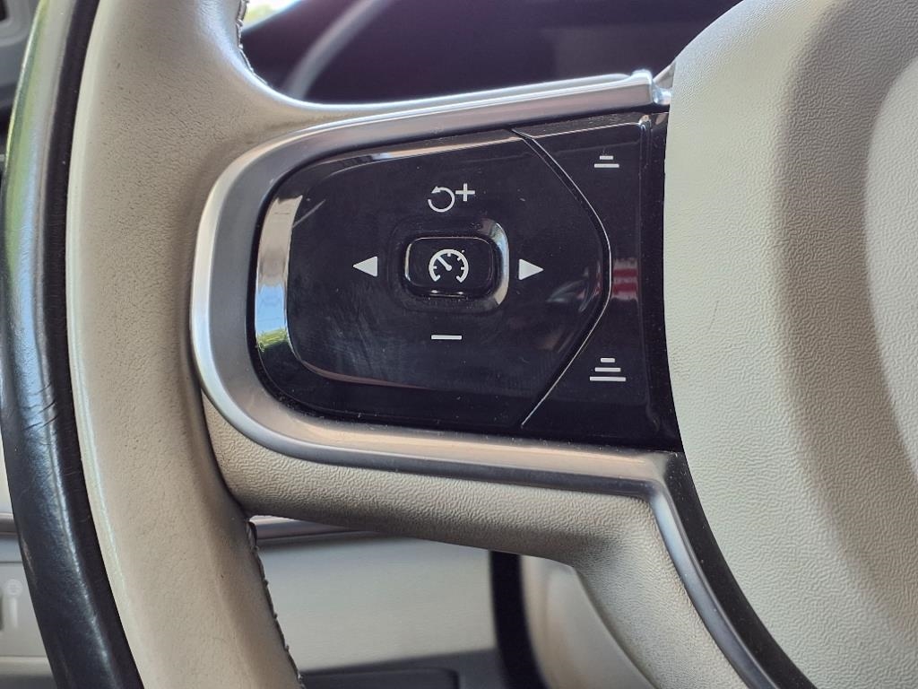 Volvo XC90  2016 Volvo XC90  2016