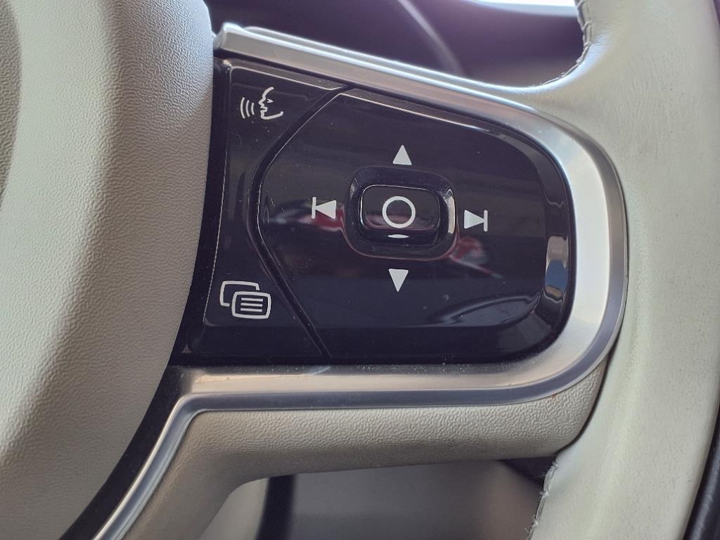 Volvo XC90  2016 Volvo XC90  2016