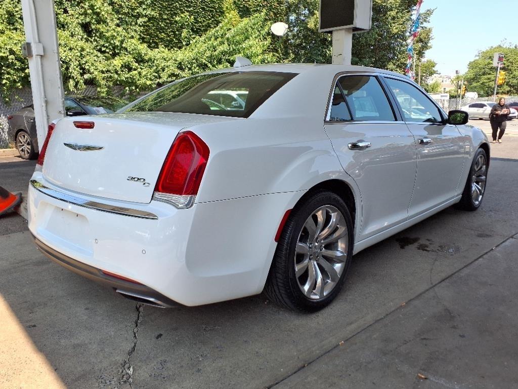 Chrysler 300  2017