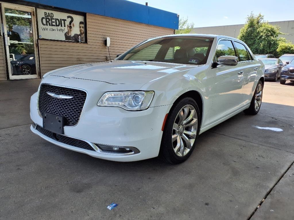 Chrysler 300  2017